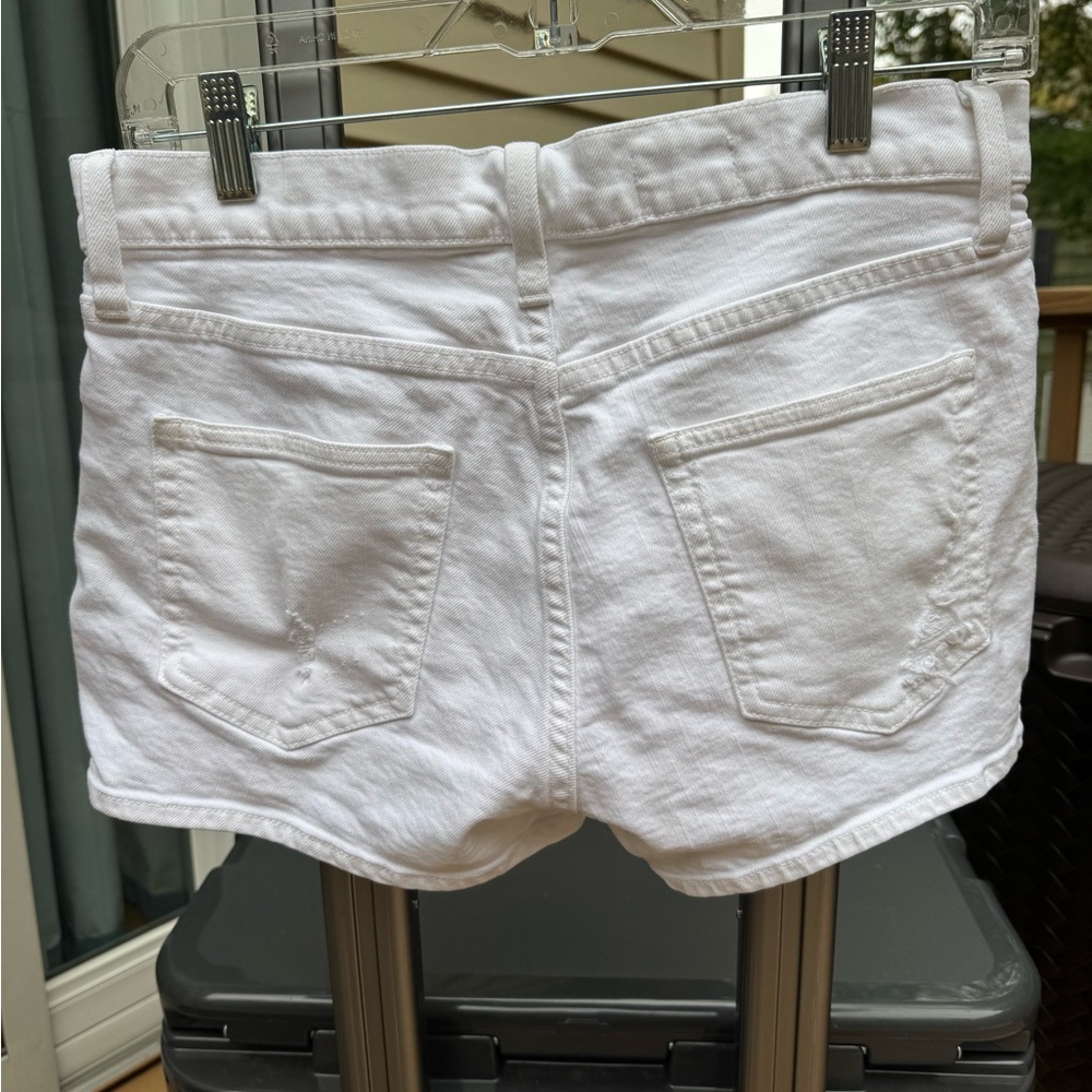 Gap 1969 white slim denim shorts, size 28, 2/3 inches inseam - Picture 6 of 12
